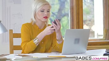 الأم تمارس مع ابنها وبنتها سكس الف